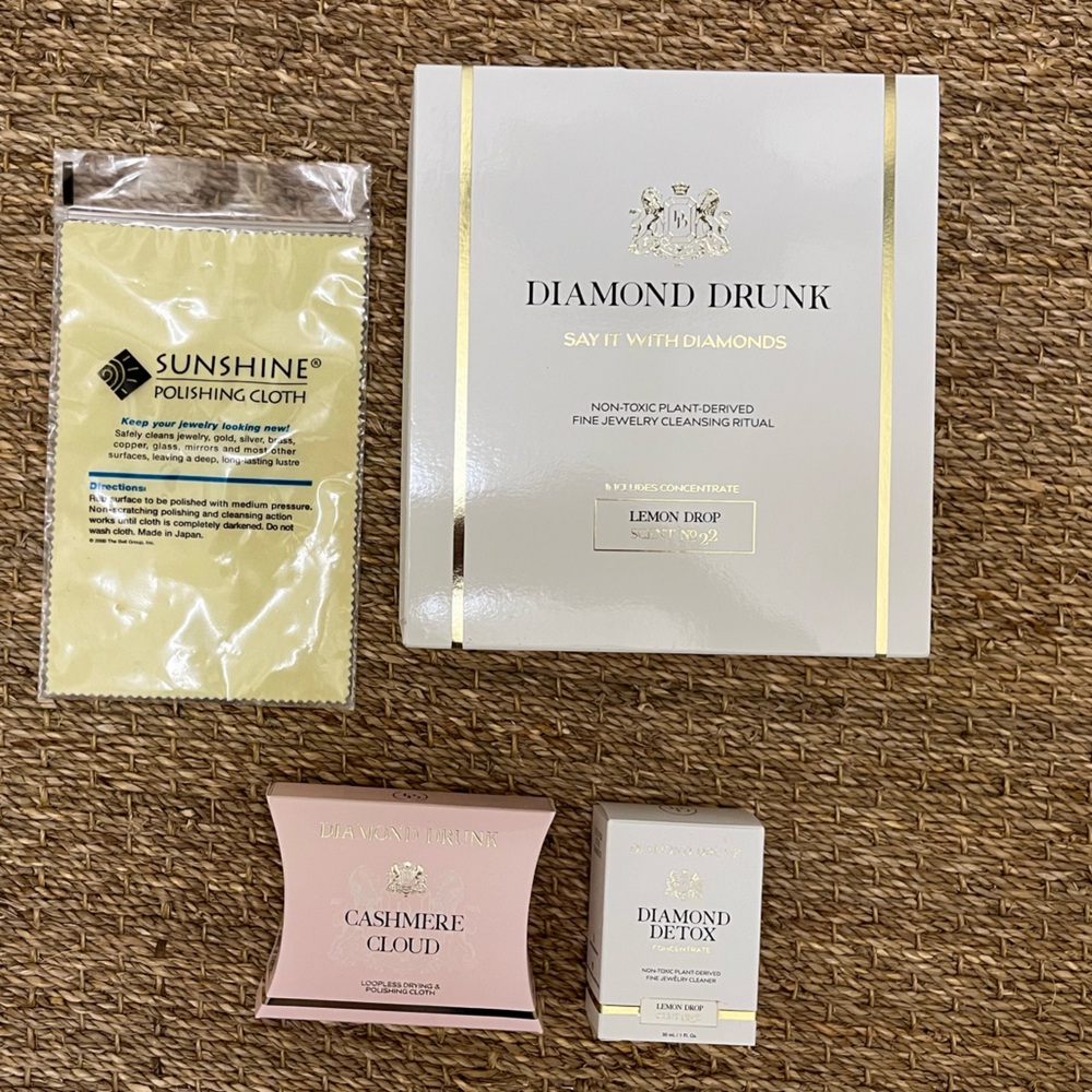 Diamond Supply Co. Jewelry Cleaning Kit with Lemon Drop Scent